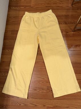 Wide-Leg Sweatpants